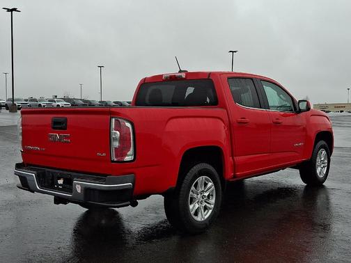 Cardinal Red 2019 GMC Canyon SLE