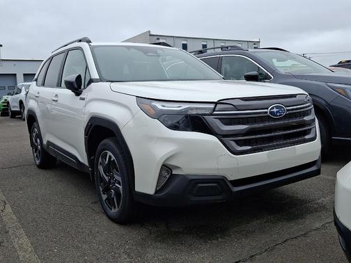 Crystal White Pearl 2026 Subaru Forester Premium