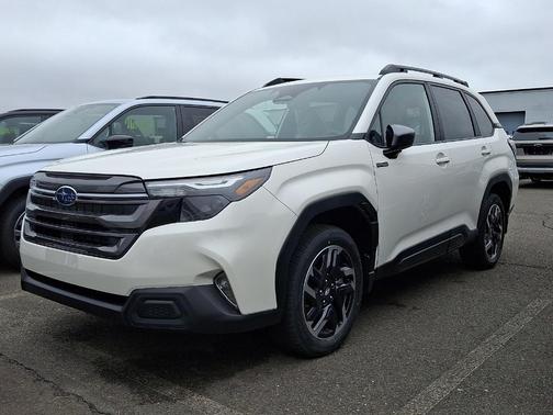 Crystal White Pearl 2026 Subaru Forester Premium