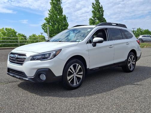 Crystal White Pearl 2019 Subaru Outback 2.5i Limited