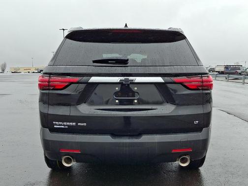 Mosaic Black Metallic 2023 Chevrolet Traverse LT Cloth