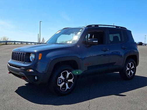 Slate Blue Pearlcoat 2022 Jeep Renegade Trailhawk