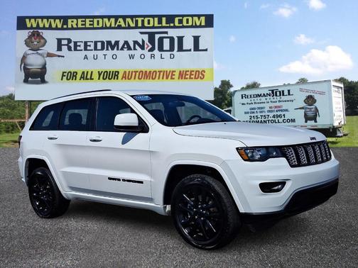 Bright White Clearcoat 2021 Jeep Grand Cherokee Laredo