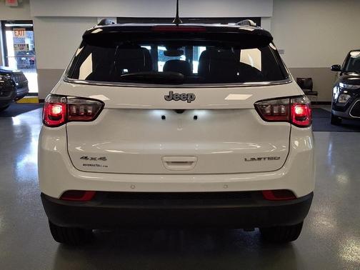 Bright White Clearcoat 2025 Jeep Compass Limited