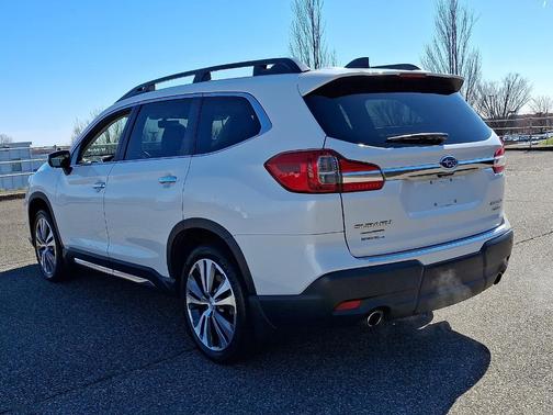 Crystal White Pearl 2021 Subaru Ascent Touring 7-Passenger