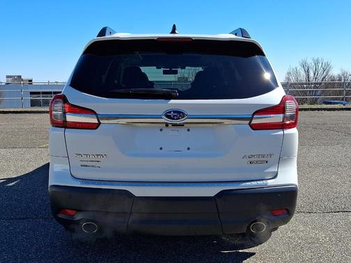 Crystal White Pearl 2021 Subaru Ascent Touring 7-Passenger