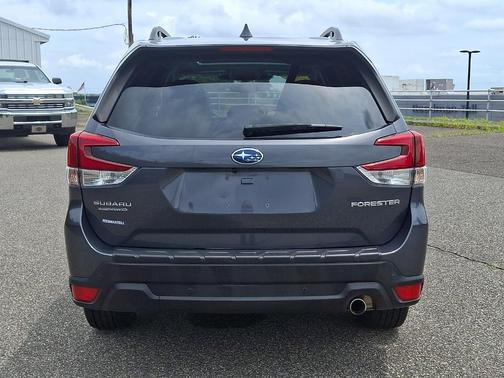 Magnetite Gray Metallic 2023 Subaru Forester Limited