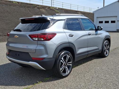 Sterling Gray Metallic 2023 Chevrolet Trailblazer LT