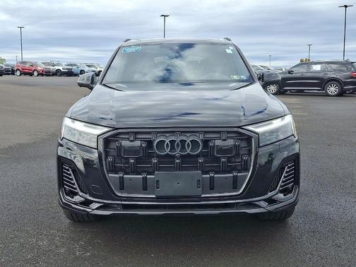 2025 Audi Q7 55 Premium
