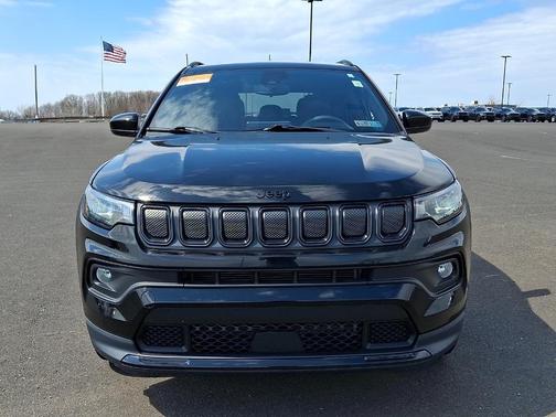 Diamond Black Crystal Pearlcoat 2022 Jeep Compass Altitude