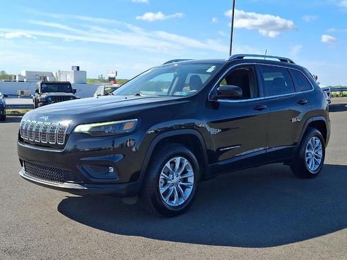 Diamond Black Crystal Pearlcoat 2019 Jeep Cherokee Latitude