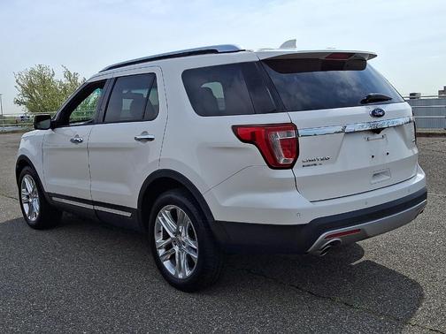 White Platinum Metallic Tri-Coat 2016 Ford Explorer Limited