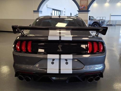 2022 Ford Shelby GT500 Base