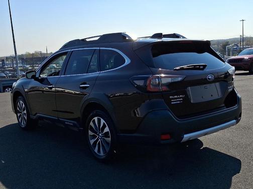 Dark Mahogany Pearl 2023 Subaru Outback Touring