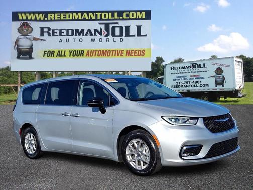 2024 Chrysler Pacifica Touring-L