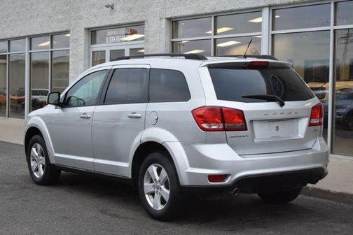 Bright Silver Clearcoat Metallic 2012 Dodge Journey SXT