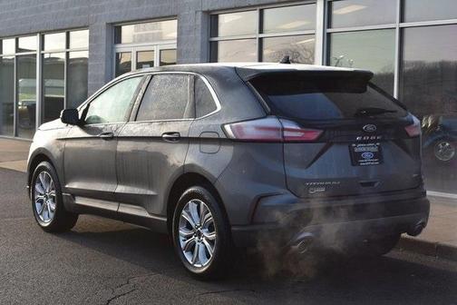 2023 Ford Edge Titanium