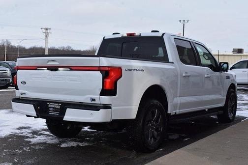 2024 Ford F-150 Lightning LARIAT