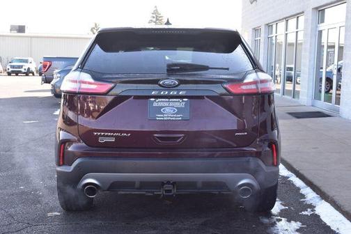 2023 Ford Edge Titanium