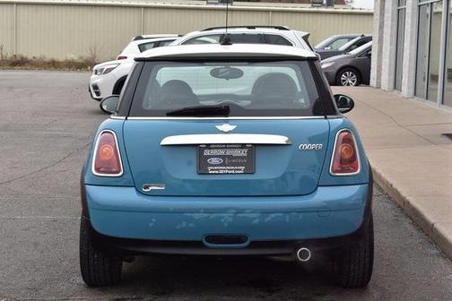 2009 MINI Cooper Base (M6)