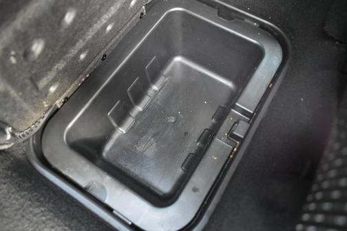 White 2016 Dodge Journey SXT