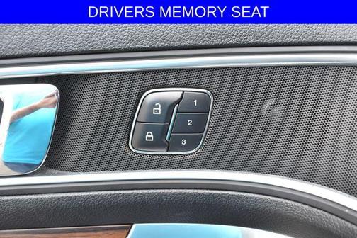 White Platinum Clearcoat Metallic 2017 Ford Explorer Limited