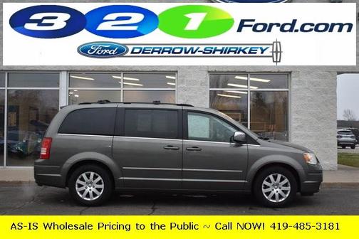 2010 Chrysler Town & Country Touring Plus