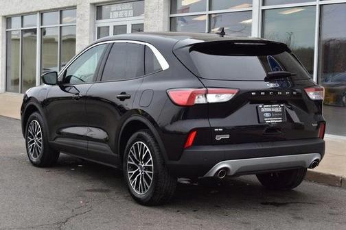 2022 Ford Escape PHEV SE