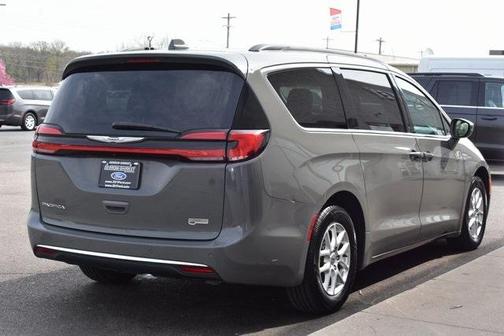 2022 Chrysler Pacifica Touring-L