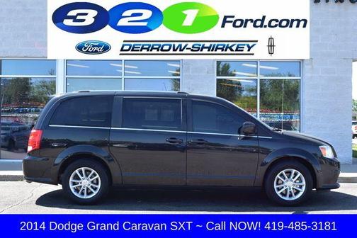 Brilliant Black Crystal Pearlcoat 2019 Dodge Grand Caravan SXT