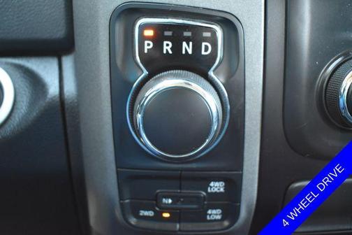Brilliant Black Crystal Pearlcoat 2015 RAM 1500 Tradesman/Express