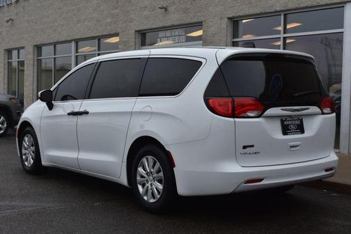 2020 Chrysler Voyager L