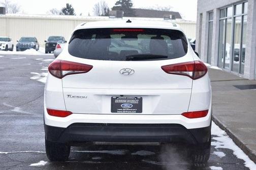 2017 Hyundai TUCSON SE