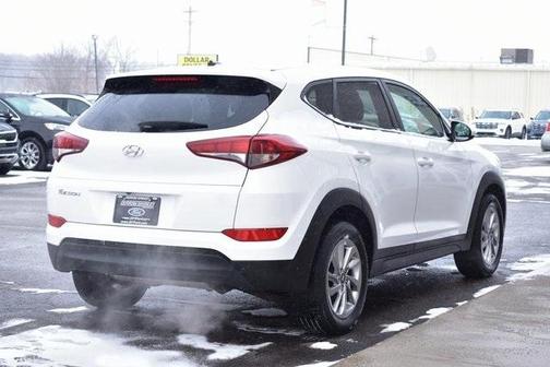 2017 Hyundai TUCSON SE
