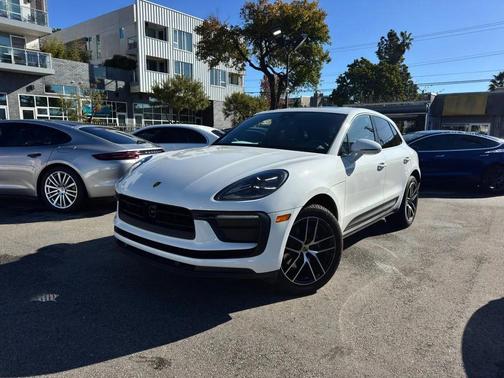 2023 Porsche Macan 