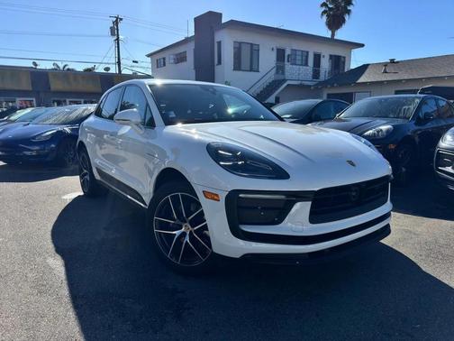 2023 Porsche Macan 