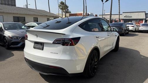 2022 Tesla Model Y Performance Dual Motor All-Wheel Drive