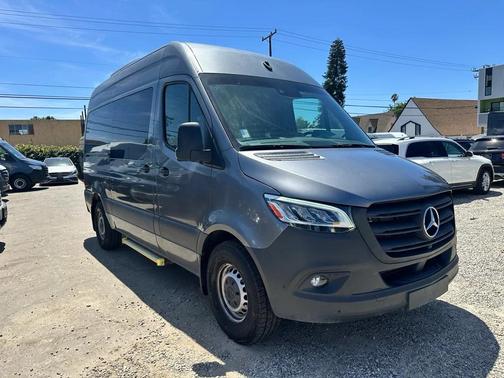 2022 Mercedes-Benz Sprinter 2500 Standard Roof