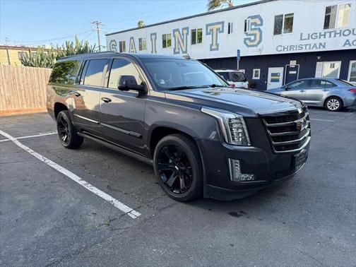 2018 Cadillac Escalade ESV Premium Luxury