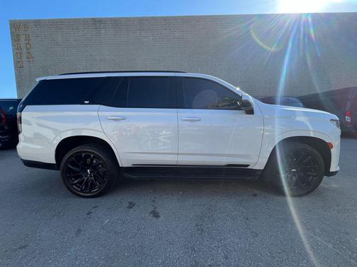 Crystal White Tricoat 2022 Cadillac Escalade Sport