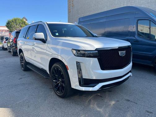 Crystal White Tricoat 2022 Cadillac Escalade Sport
