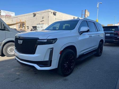 Crystal White Tricoat 2022 Cadillac Escalade Sport