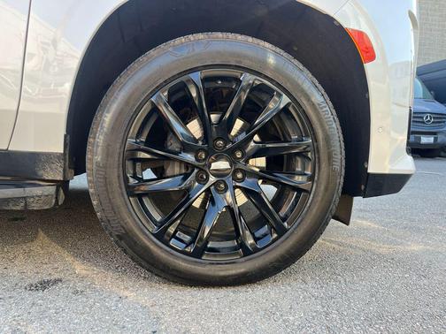 Crystal White Tricoat 2022 Cadillac Escalade Sport