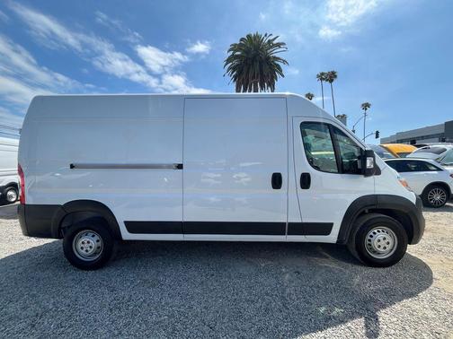 Bright White Clearcoat 2023 RAM ProMaster 2500 High Roof