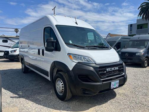 Bright White Clearcoat 2023 RAM ProMaster 2500 High Roof