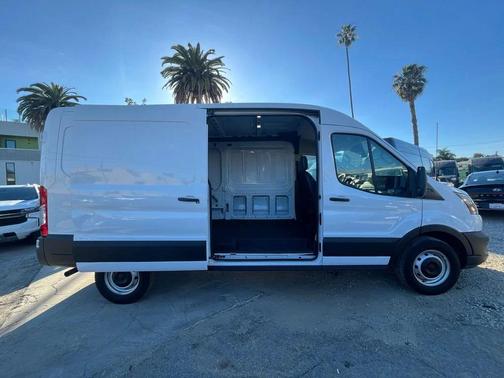 2025 Ford Transit-250 Base