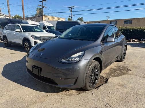2021 Tesla Model Y Standard Range Rear-Wheel Drive