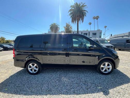 2019 Mercedes-Benz Metris Base