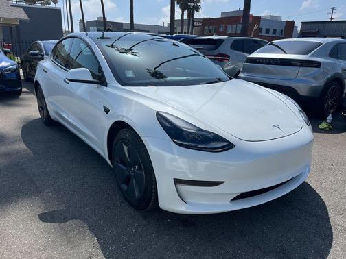 Pearl White 2023 Tesla Model 3 Standard Range