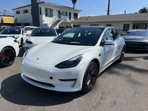 Pearl White 2023 Tesla Model 3 Standard Range